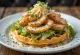 Gaufre salade César au poulet et parmesan