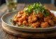 Ayam geprek épicé servi avec du chou