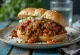 Sandwich Sloppy Joe pimenté avec garniture riche