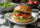 Bao bun tomates rôties et mozzarella servi