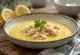 Avgolemono sans gluten, servi avec du persil frais