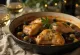 Poulet Marbella servi avec persil frais