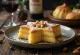 Pandoro aux amandes fraîchement cuit, saupoudré de sucre glace
