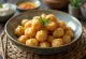 Chuchvara à la farce épicée, pâtes frites dorées