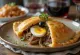 Empanada chilienne de Pino, empanada au bœuf et maïs, pâte dorée
