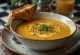 Velouté de légumes crémeux servi