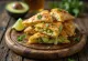 Quesadilla garnie d'avocat et de fromage fondu, cuite croustillante